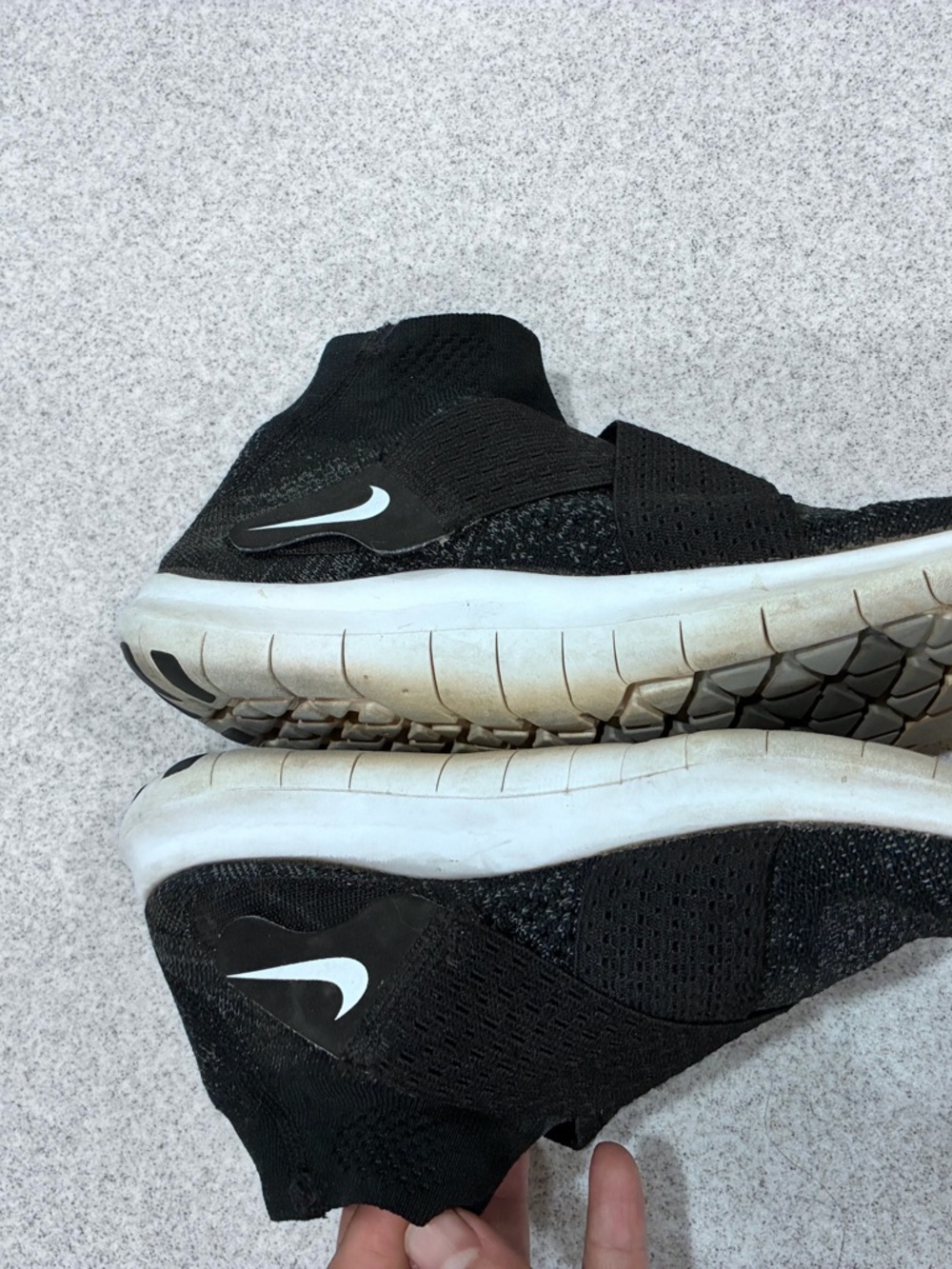 Nike Free RN Motion Flyknit 2017 Women's Size 6.5 Running Shoes Black Gray Oreo - Picture 10 of 11